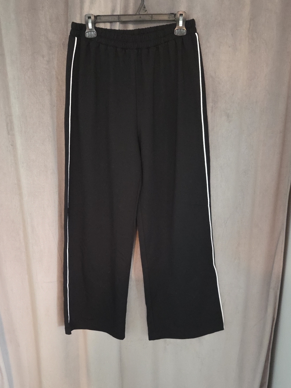 NWT L/XL Black Wide-Leg Track Pants with White Side Stripe